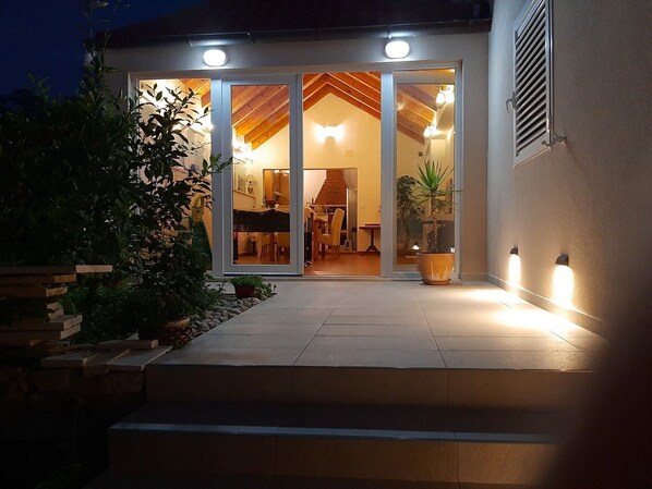 House (Four Bedroom Holiday Home with Balcon) | Exterior