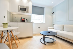 Standard Apartment | Living area - Star Street Studios by Concept Apartment (London)