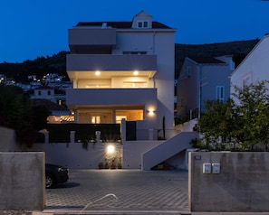 Apartamento (Three Bedroom Apartment with Balcony ) | Entrada al alojamiento