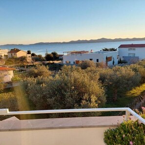 Apartment (Three Bedroom Apartment with Terrace) | Terrasse/Patio