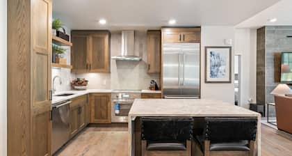 Luxurious Condo|Incredible Mountain View