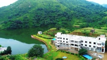 Mặt tiền nơi lưu trú