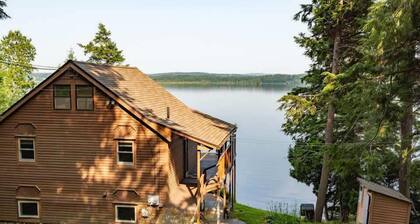 Red Cedar Haven Lakefront Dock  Kayaks