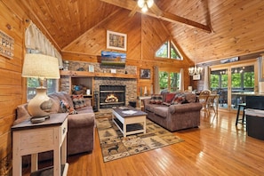 Smart TV, fireplace