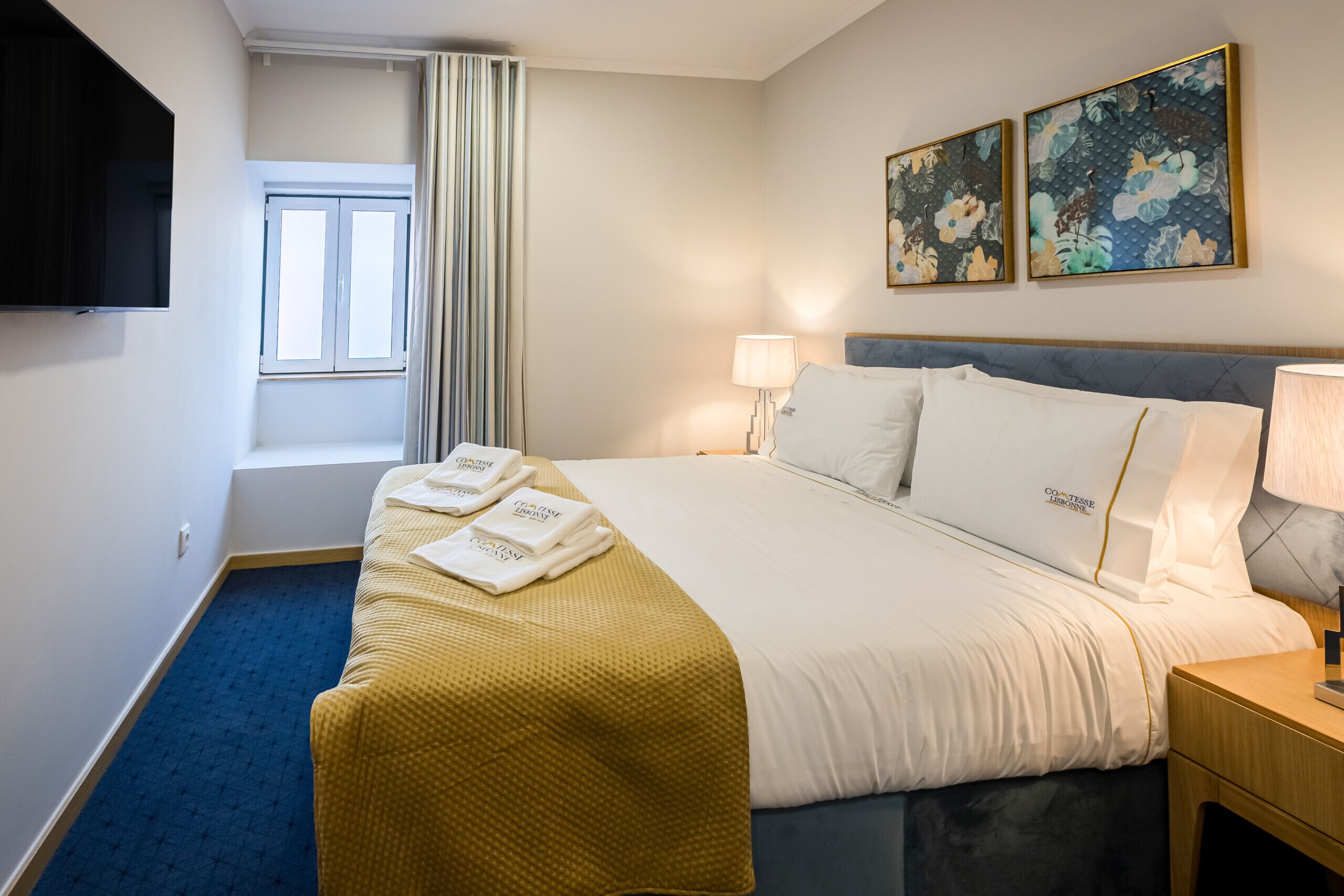 5 bedrooms, bed sheets