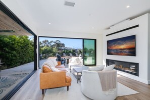 Smart TV, fireplace, video games, stereo