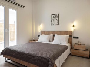 House | 1 bedroom, laptop workspace, iron/ironing board, free WiFi - Parikia's Urban Oasis (Paros)