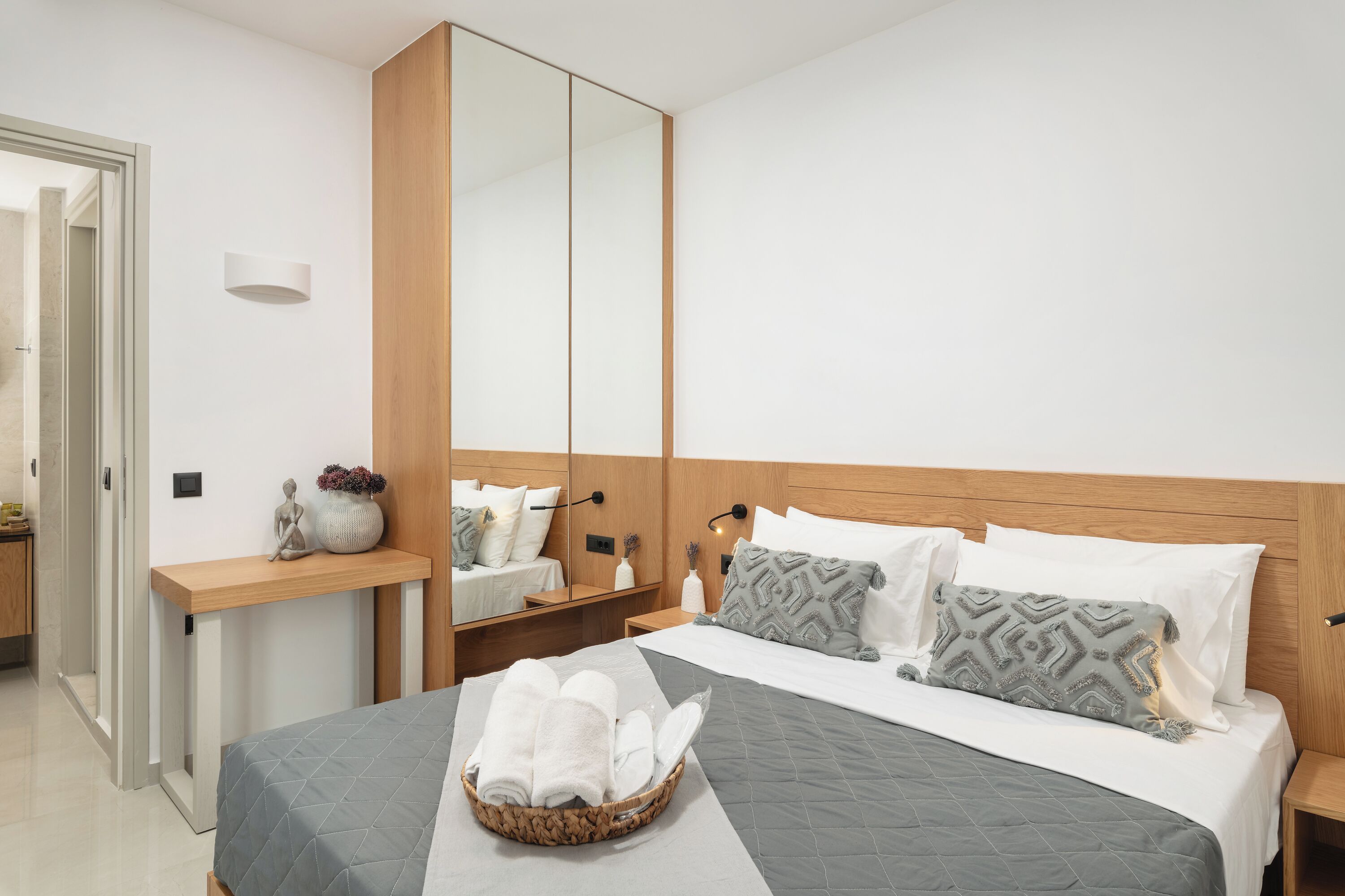 Photo - Elia City Apartments