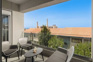 Apartment, 2 Bedrooms, Balcony | City view
