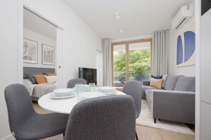 Interior - Elegant Apartment | Air Conditioning, Parking, Balcony (Warszawa)