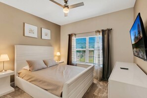 5 habitaciones, tabla de planchar con plancha, wifi y ropa de cama