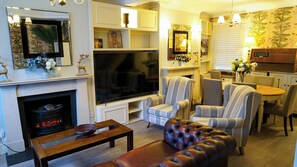 House | Living area - 4 Bed House London Hammersmith Fulham Short Let (London)