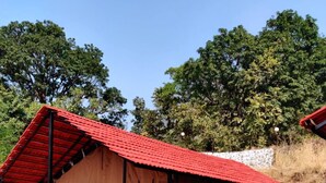 Luxury Tent - Twin Mountain Resort (Trimbak)