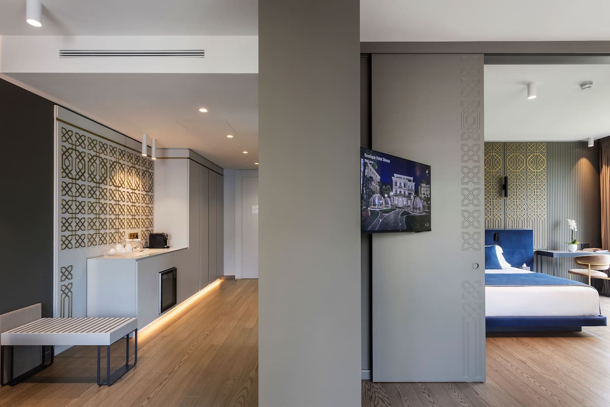 Corner Suite | 1 Schlafzimmer, Daunenbettdecken, Minibar, Zimmersafe