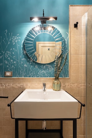 Bathroom - Vigna Nuova by Mmega (Florence)