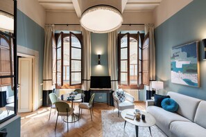 Luxury Apartment | Living area - Vigna Nuova by Mmega (Florence)