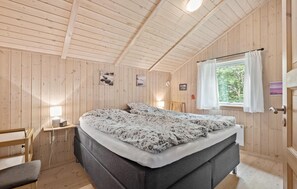 3 bedrooms, travel cot, free WiFi