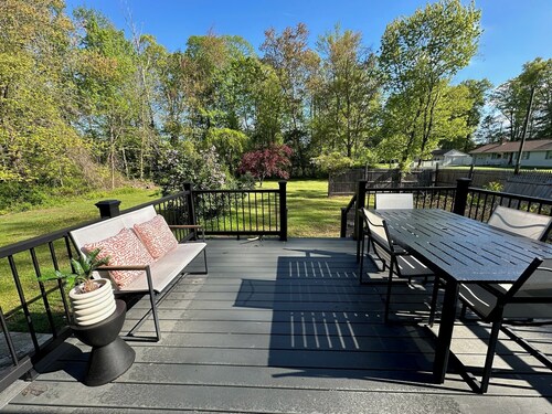 Charming Connecticut Hideaway