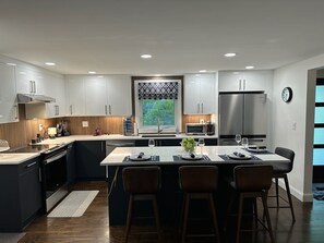 Fridge, microwave, oven, stovetop - Charming Connecticut Hideaway (Middlefield)