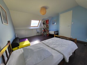 3 camere, ferro/asse da stiro, Wi-Fi gratuito