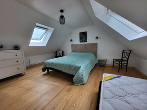 2 bedrooms, free WiFi