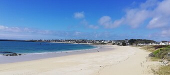 634-Beautiful Breton house-sea view-300m from the beach