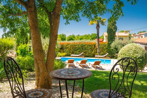 Outdoor dining - Villa Cehici by Villas Guide (Sveti Lovrec)