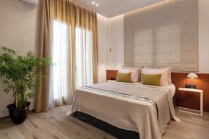 Studio, City View | Blackout drapes, soundproofing, free WiFi, bed sheets