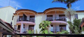 Makutano Club & Resorts