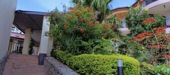 Makutano Club & Resorts