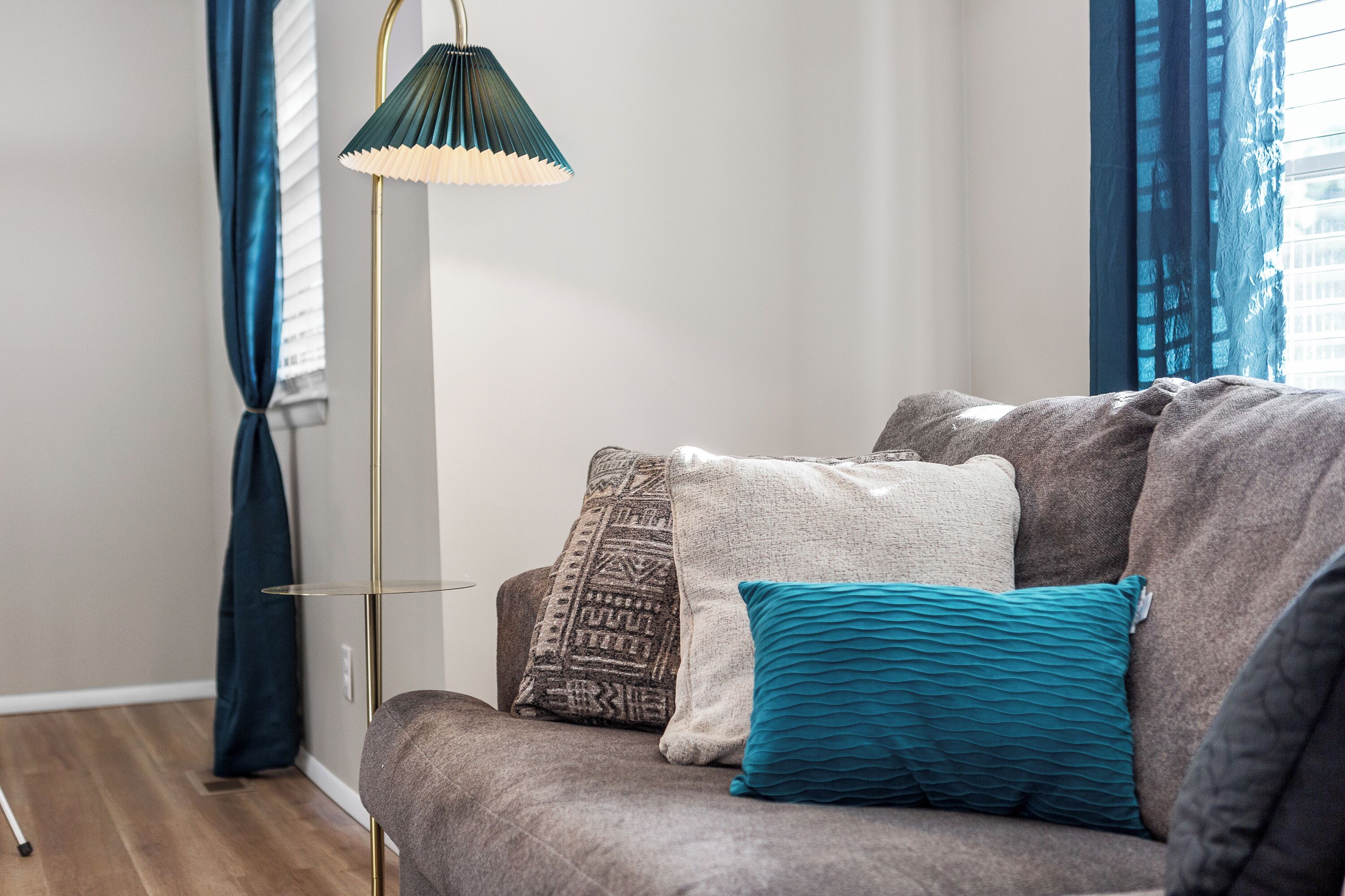 Smart TV, reproductor de DVD, libros