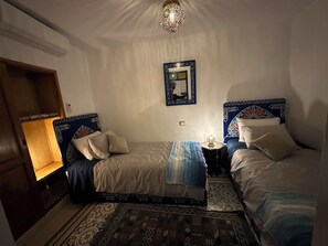 4 chambres, fer et planche à repasser, lit parapluie, Wi-Fi gratuit