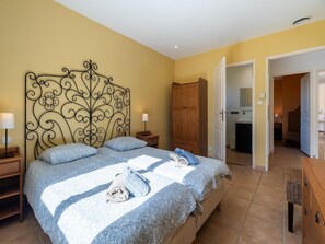 3 bedrooms, WiFi - Family Haven in Montbrun (Montbrun-des-Corbières)