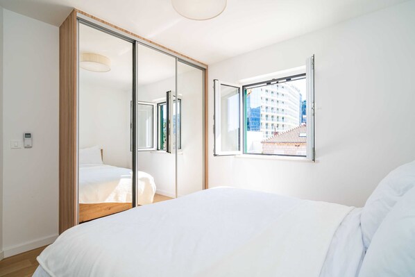 Apartment (Three Bedroom Apartment with Balcony) | 3 bedrooms, free WiFi - Apartment Villa Claudia (Dubrovnik)