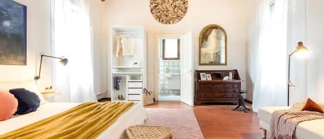 1 chambre, fer et planche Ă repasser, Wi-Fi, draps fournis