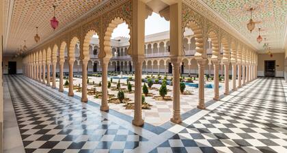 Kesarbagh Palace