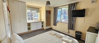 Central Studios Tennyson Road