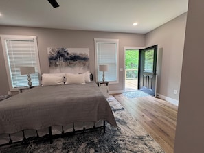 2 bedrooms, iron/ironing board, travel cot, WiFi