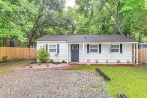 Interior - Serene Charleston Home Near Airport: Pets Welcome! (North Charleston)