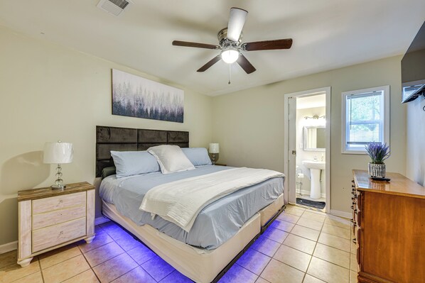 House (2 Bedrooms) | Interior