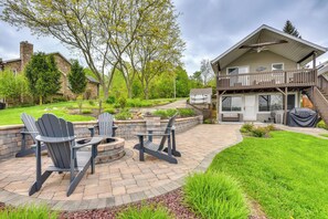 Outdoor dining - Rome City Lake House w/ Dock + Waterfront Views! (Rome City)