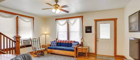 Apartment (2 Bedrooms) | Front of property