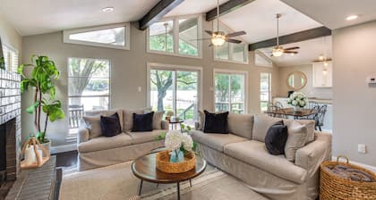 Private Dock & Fire Pit: Cedar Creek Reservoir Gem