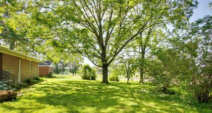 Dog-friendly Lexington Retreat: Step-free Access!