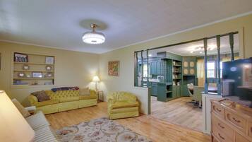 House (4 Bedrooms) | Interior