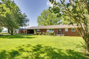 House (4 Bedrooms) | Interior - Dog-friendly Lexington Retreat: Step-free Access! (Lexington)