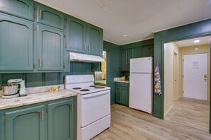 House (4 Bedrooms) | Interior - Dog-friendly Lexington Retreat: Step-free Access! (Lexington)