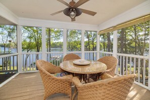 Outdoor dining - Shady Shores | Spectacular Views | Gameroom | Sleeps 18 (Bracey)
