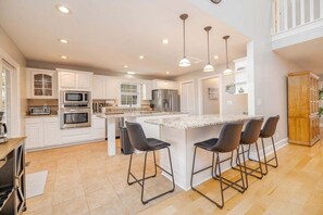 Fridge, microwave, oven, stovetop - Shady Shores | Spectacular Views | Gameroom | Sleeps 18 (Bracey)