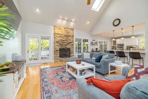 TV, video games - Shady Shores | Spectacular Views | Gameroom | Sleeps 18 (Bracey)